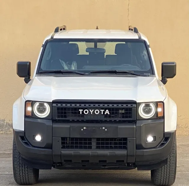 تويوتا برادو STANDARD 2025 للبيع في الرياض — ممشى 55,000 كم