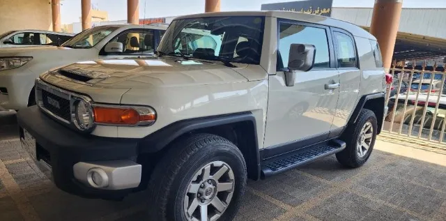 تويوتا · اف جي كروزر 2020 للبيع في الرياض — ممشى 7,000 كم