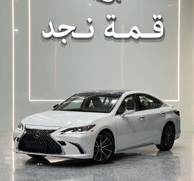 لكزس اي اس 350 2025 للبيع في الرياض — ممشى 0 كم