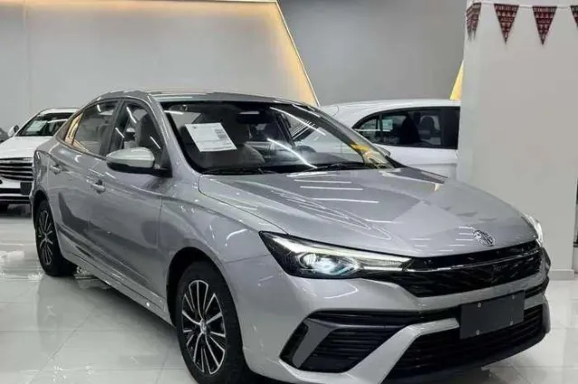 ام جي 5 STANDARD 2025 للبيع في جدة
