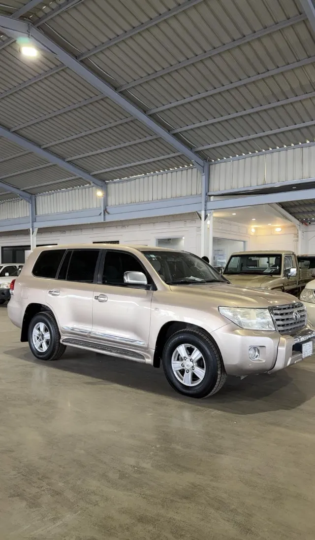 تويوتا لاندكروزر 2009 للبيع في حائل — ممشى 673,000 كم