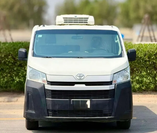 تويوتا هايس 2022 للبيع في جدة