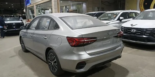 ام جي 5 STANDARD 2025 للبيع في أبها — ممشى 0 كم