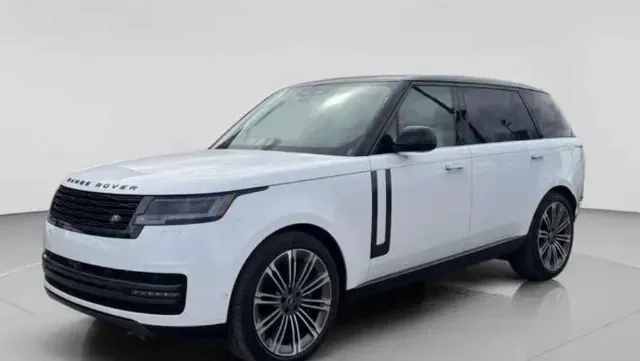 رينج روفر 2025 للبيع في الرياض — ممشى 30,000 كم