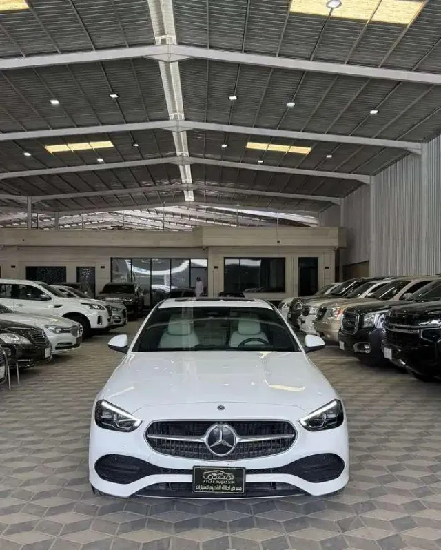 مرسيدس بنز سي كلاس 2022 للبيع في الرياض — ممشى 20,000 كم