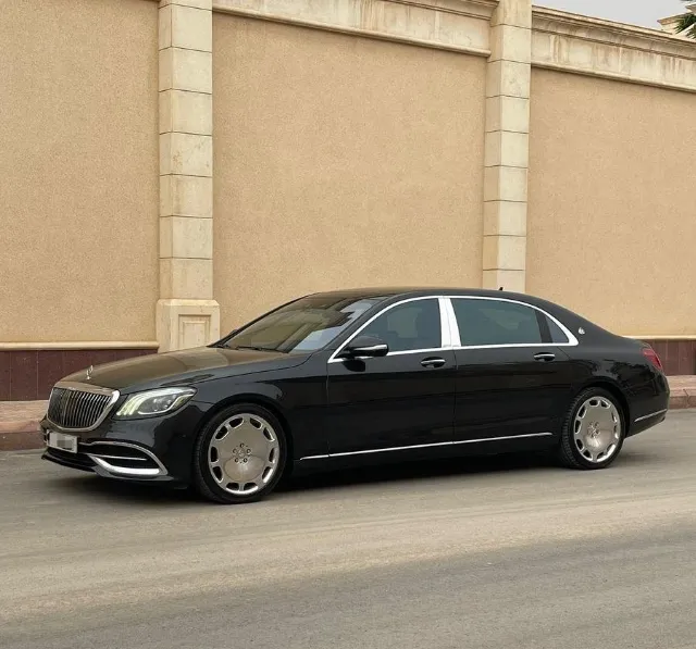 مرسيدس بنز · مايباخ 2018 للبيع في الرياض — ممشى 90,000 كم