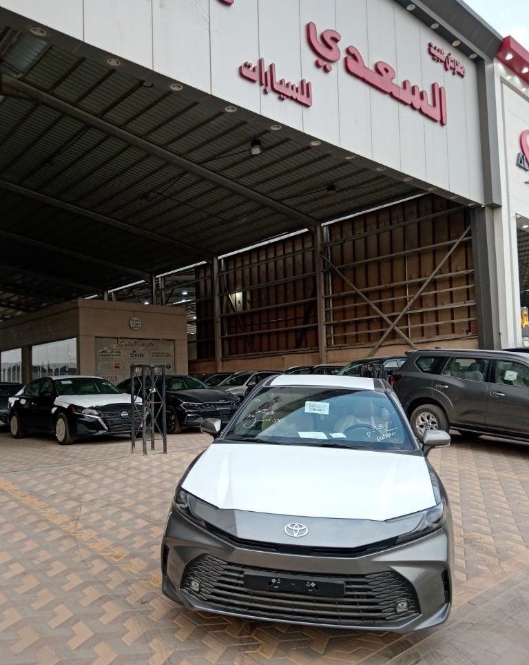 تويوتا كامري ستاندر E بنزين موديل 2026 سعودي