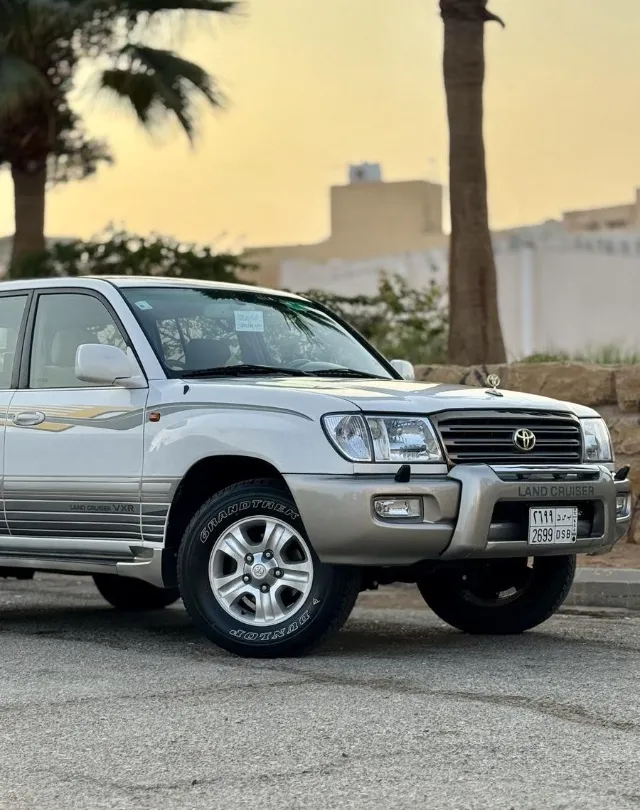 تويوتا لاندكروزر 2003 للبيع في الرياض — ممشى 460,000 كم
