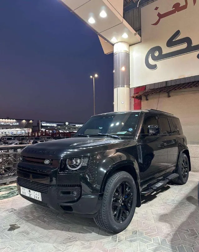 لاند روفر · ديفندر 2024 للبيع في الرياض — ممشى 95,000 كم