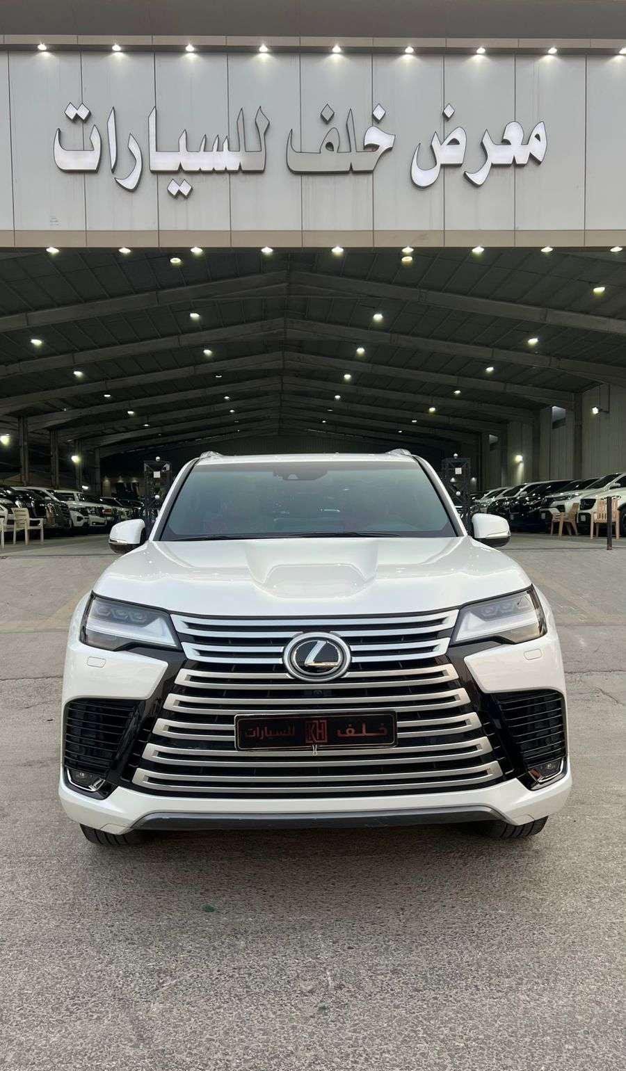 لكزس LX600 موديل 2024 - معرض خلف للسيارات