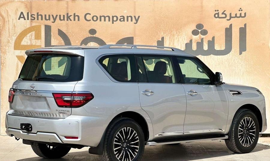 نيسان باترول بلاتنيوم 8 سلندر موديل 2023