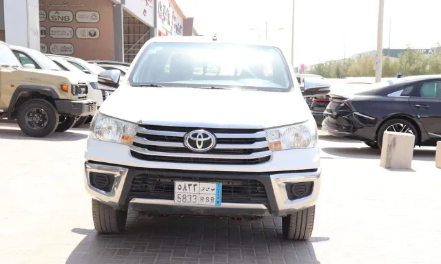 تويوتا · هايلكس 2021 للبيع في الرياض — ممشى 122,000 كم