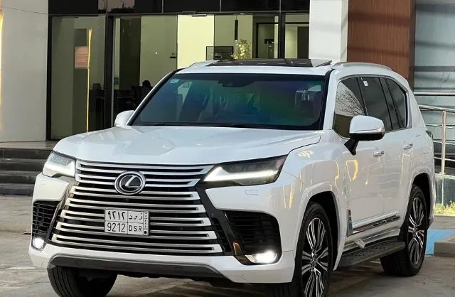 لكزس · ال اكس 600 2023 للبيع في الرياض — ممشى 4,000 كم