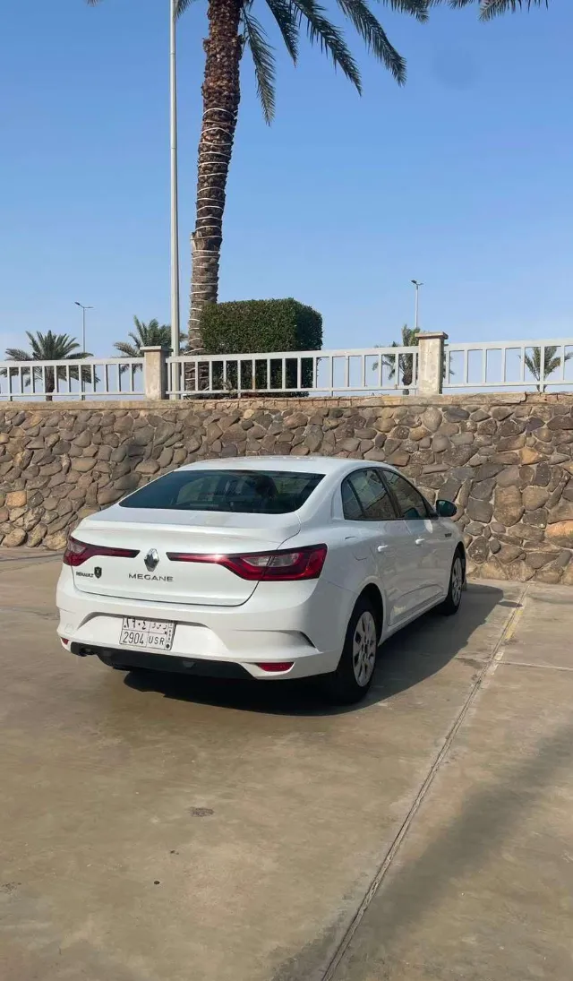 رينو · ميجان 2023 عرض سابق في جدة — ممشى 42,000 كم