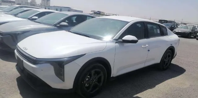كيا · كي 4 STANDARD 2026 للبيع في الرياض