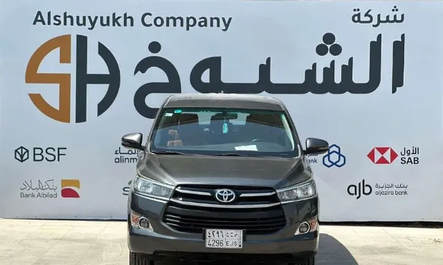 تويوتا · إنوفا 2018 للبيع في الرياض — ممشى 212,000 كم