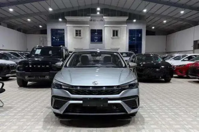 ام جي 5 2025 للبيع في الرياض — ممشى 200,000 كم