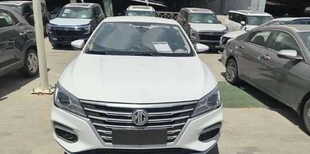 ام جي ام جي 5 STANDARD 2025 للبيع في الرياض
