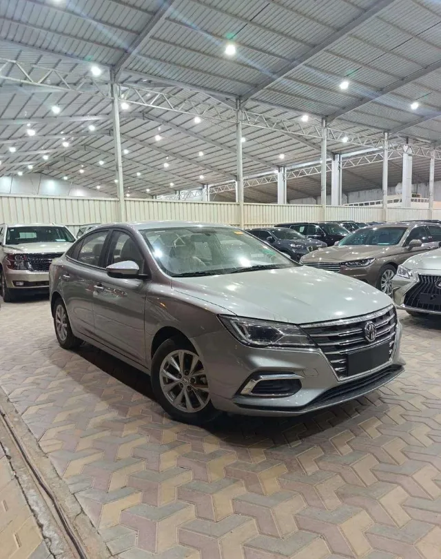 ام جي 5 STANDARD 2025 للبيع في الرياض