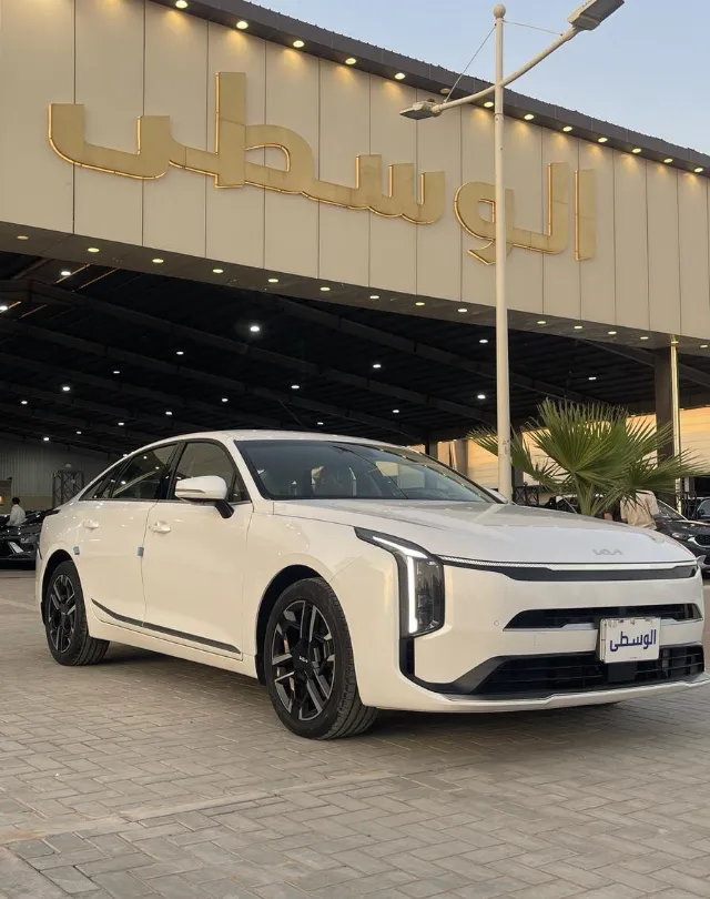 كيا كي 8 STANDARD 2025 للبيع في الرياض — ممشى 38,000 كم