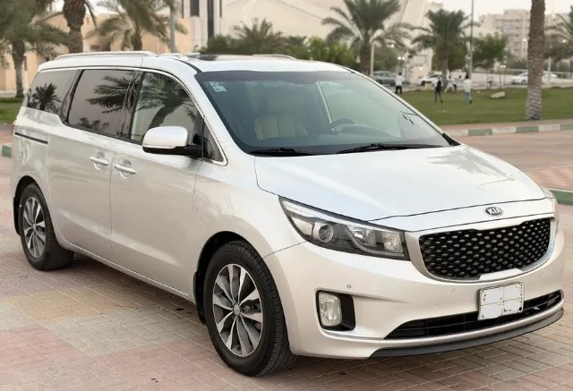 كيا كرنفال 2023 للبيع في الخبر — ممشى 255,000 كم