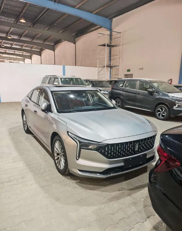 بستون · بي 70 2026 للبيع في مكة المكرمة — ممشى 3 كم