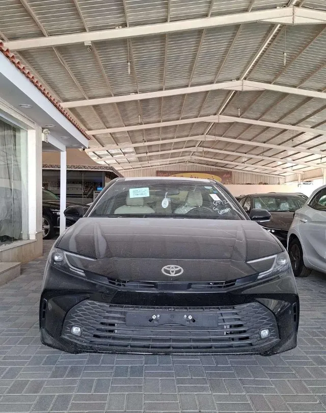 تويوتا · كامري للبيع في الرياض — ممشى 286,000 كم
