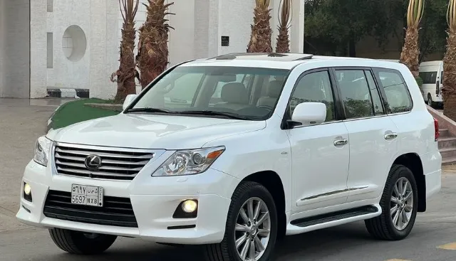 لكزس · ال اكس 570 2011 للبيع في الرياض — ممشى 71,000 كم