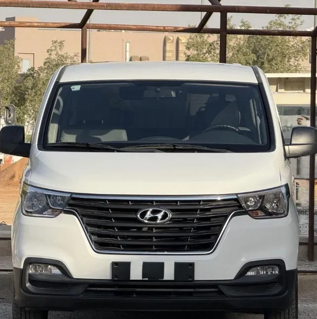 هيونداي · اتش ون 2021 للبيع في الرياض — ممشى 128,000 كم