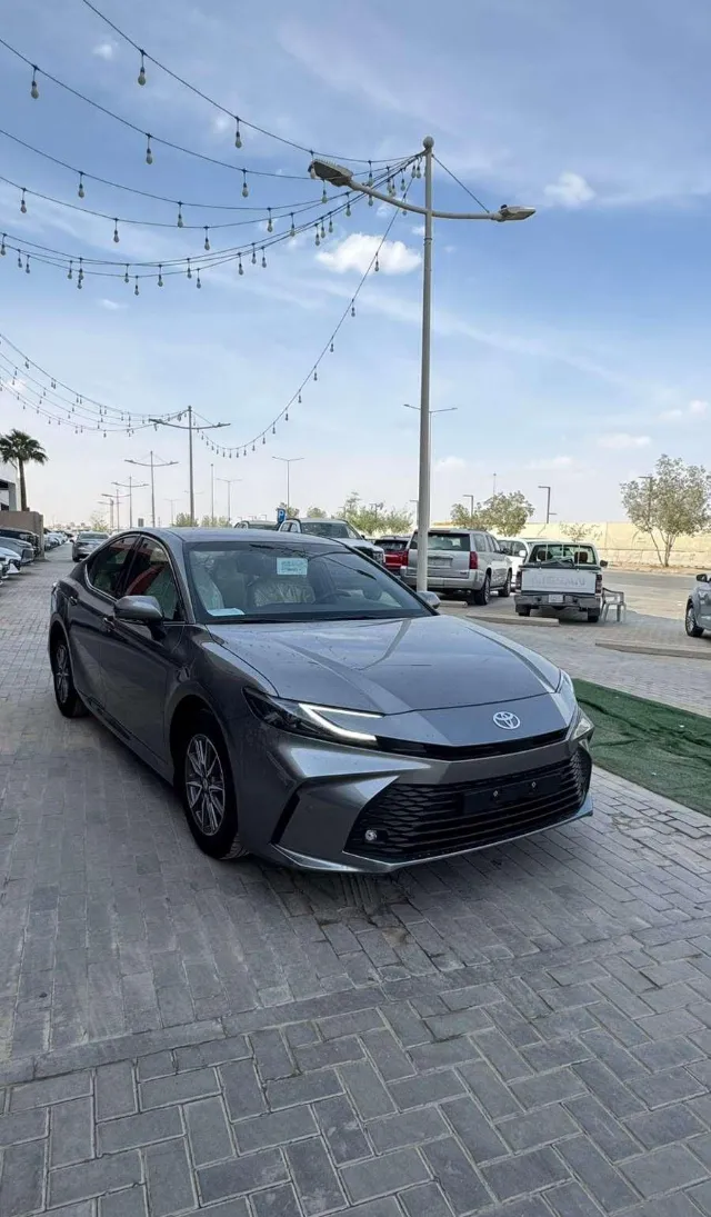 تويوتا · كامري STANDARD 2026 للبيع في الرياض