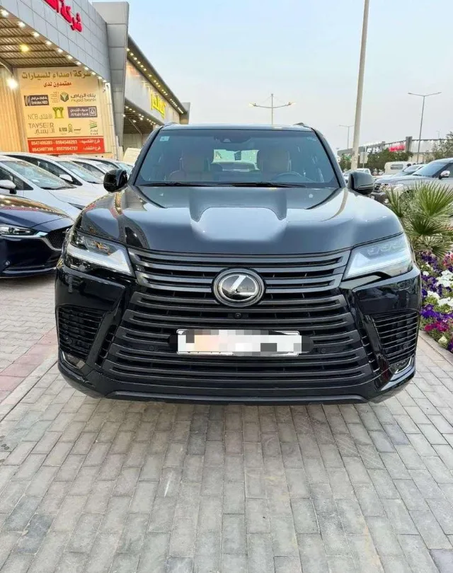 لكزس · ال اكس 600 2023 للبيع في الرياض