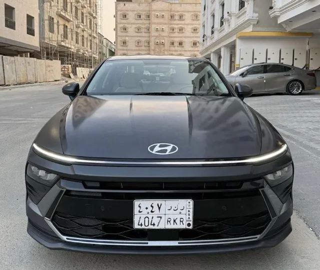 اشوك ليلاند · فالكون 2024 للبيع في جدة — ممشى 90,000 كم