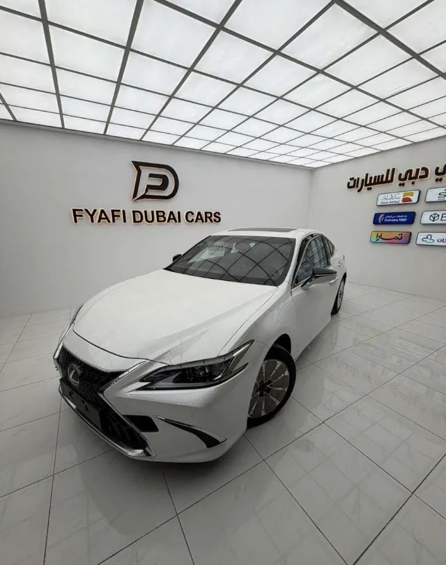 لكزس اي اس 350 STANDARD 2025 للبيع في الرياض — ممشى 0 كم