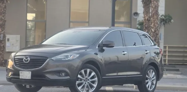 مازدا · سي اكس 9 2015 للبيع في الرياض — ممشى 320,000 كم
