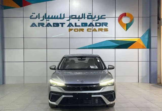 ام جي 5 STANDARD 2025 للبيع في الرياض