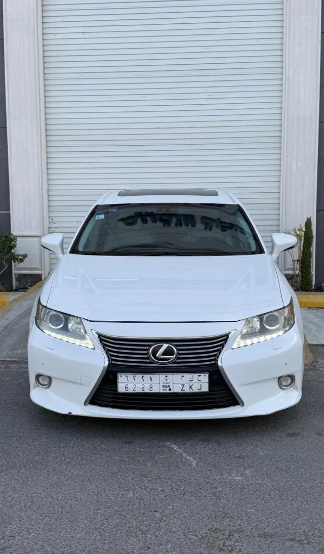 لكزس · اي اس 350 2015 للبيع في نجران — ممشى 250,000 كم