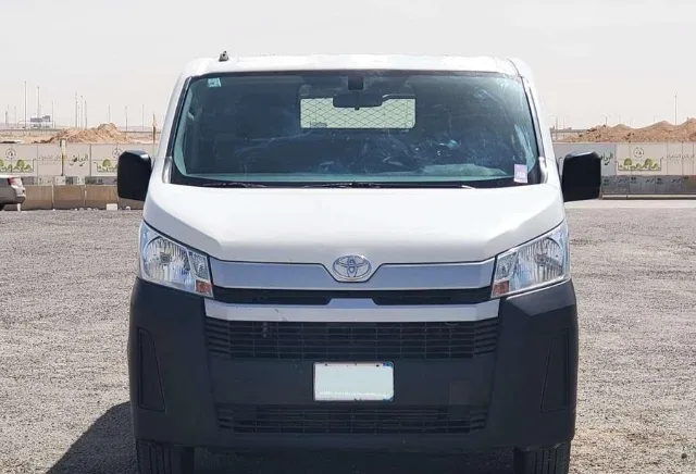 تويوتا · هايس 2023 للبيع في الرياض — ممشى 314,000 كم