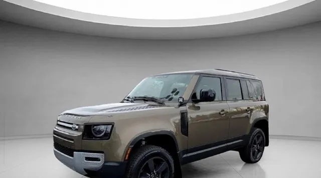 لاند روفر · ديفندر 2024 للبيع في الرياض