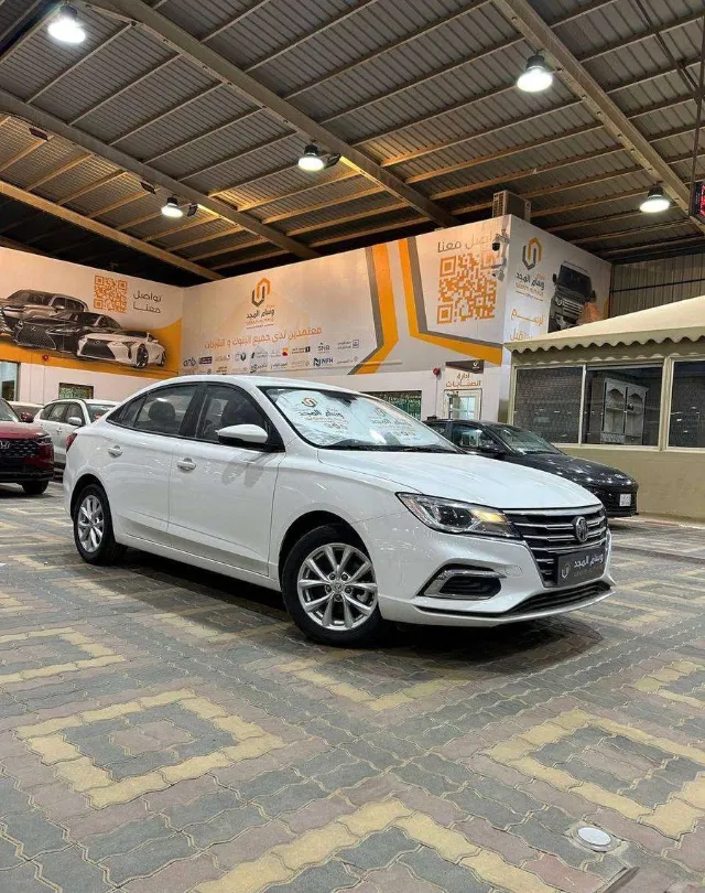ام جي 5 STANDARD 2025 للبيع في الرياض