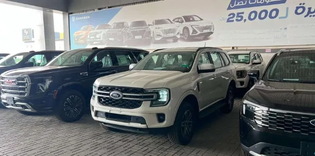 فورد · إيفرست 2025 للبيع في أبها — ممشى 4 كم