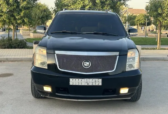 كاديلاك · اسكاليد 2007 للبيع في الرياض — ممشى 270,000 كم