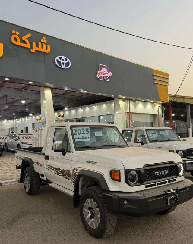 تويوتا · لاندكروزر 70 2025 للبيع في جازان — ممشى 0 كم