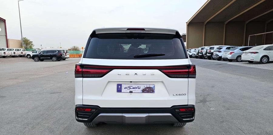 لكزس LX600 BB 2024 سعودي فل كامل
