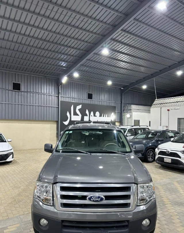 فورد · اكسبديشن 2013 للبيع في الرياض — ممشى 238,000 كم
