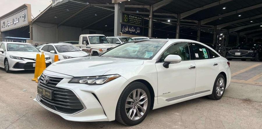 تويوتا افالون موديل 2022- معرض خلف للسيارات