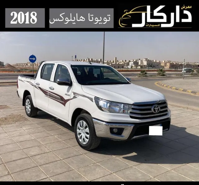 تويوتا · هايلكس 2018 للبيع في الرياض — ممشى 120,000 كم