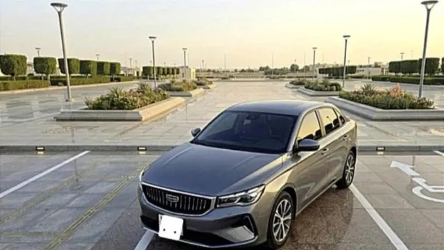 جيلي · امجراند 2023 للبيع في أبها — ممشى 122,000 كم