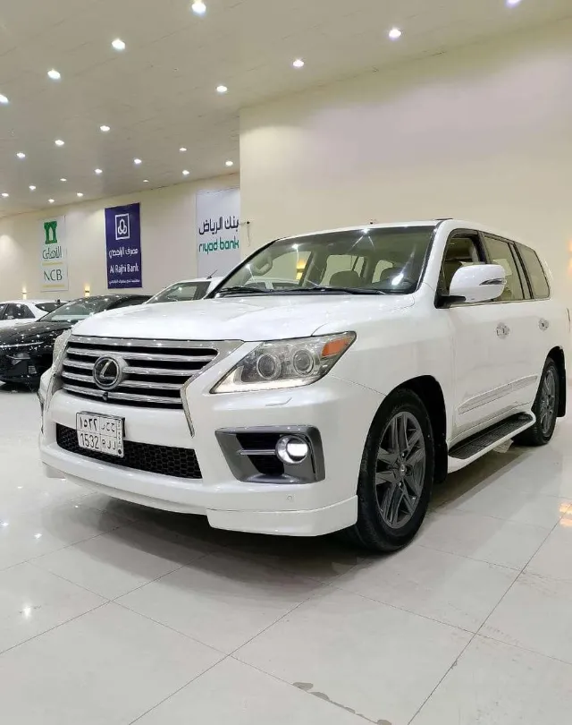 لكزس · ال اكس 570 2015 للبيع في حفر الباطن — ممشى 376,000 كم