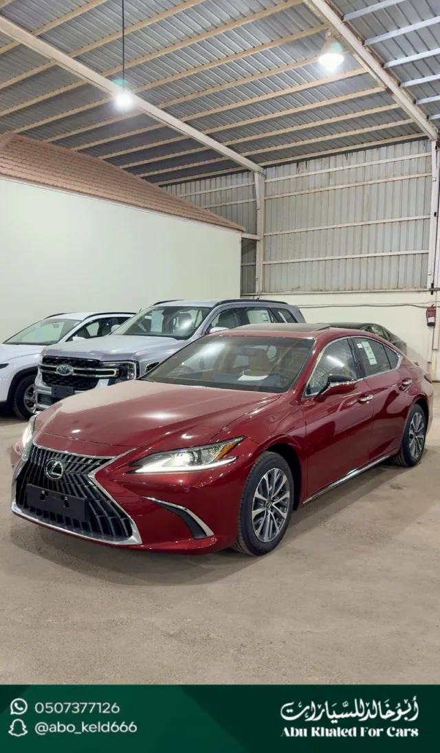 لكزس · اي اس 350 STANDARD 2025 للبيع في الرياض