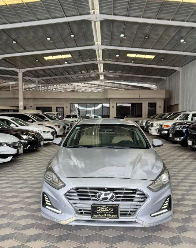 هيونداي سوناتا 2018 للبيع في الرياض — ممشى 325,000 كم